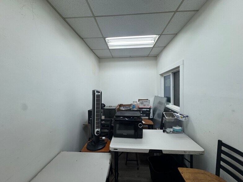 More Photos Of 780 Old County Rd, Belmont Service For Lease