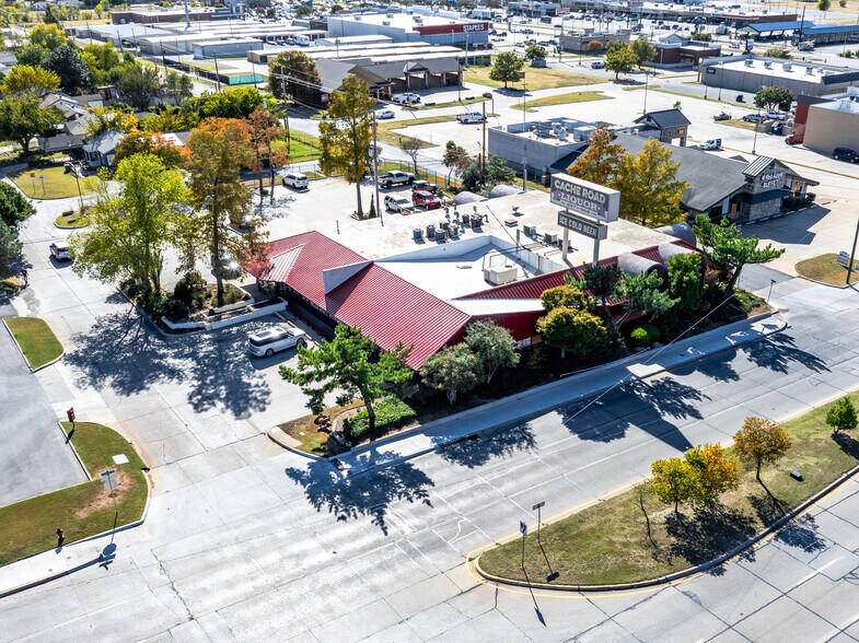 Primary Photo Of 2002 NW Cache Rd, Lawton General Retail For Sale