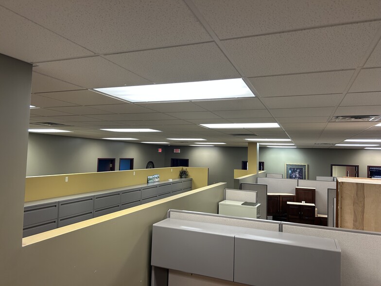More Photos Of 319 Howard Dr, Sandusky Office For Sale