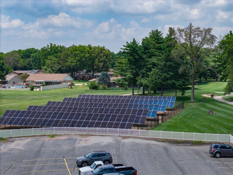 More Photos Of 200 Arlington Dr, Granite City Golf Course Driving Range For Sale