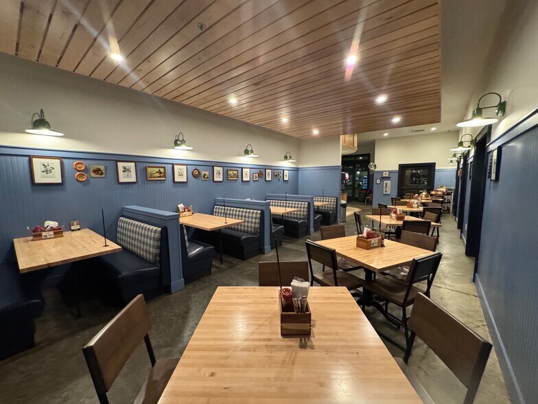 More Photos Of 166 Calhoun Station Pky, Gluckstadt Restaurant For Sale