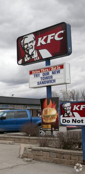 More Photos Of 177 Holland St E, Bradford West Gwillimbury Fast Food For Sale