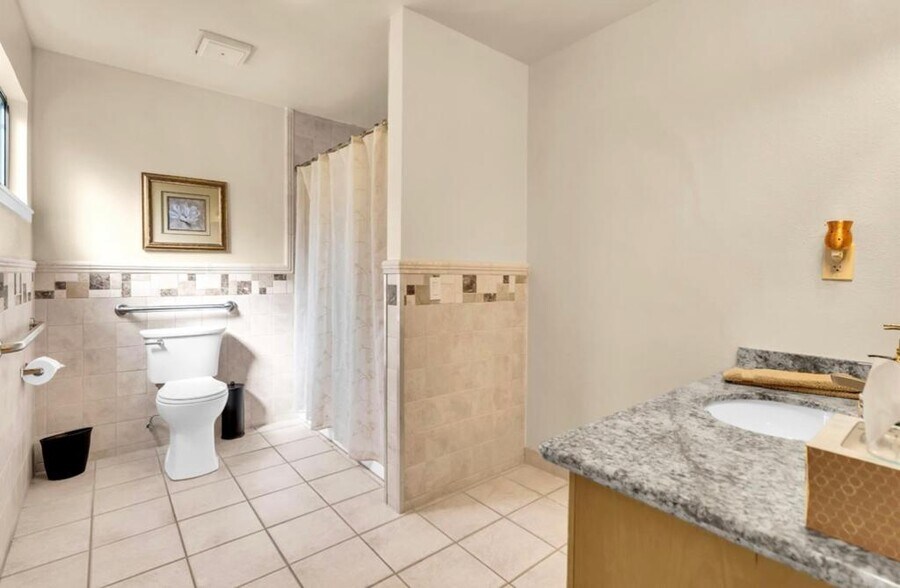 More Photos Of 4919 Hazel Ave, Fair Oaks Assisted Living For Sale