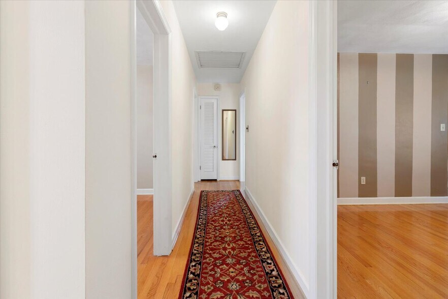More Photos Of 1356 Coopers Cove Rd, Hardy Specialty For Sale