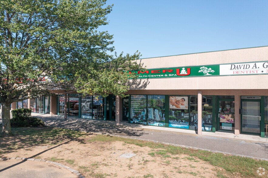 More Photos Of 131 Main St, East Rockaway Storefront Retail Office For Lease