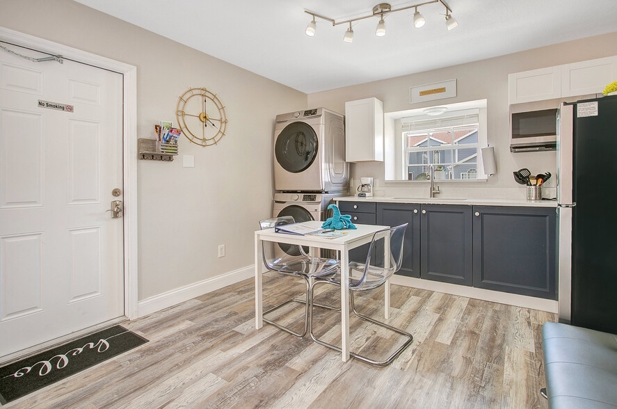 More Photos Of 141 Coco Plum Dr, Davenport Apartments For Sale