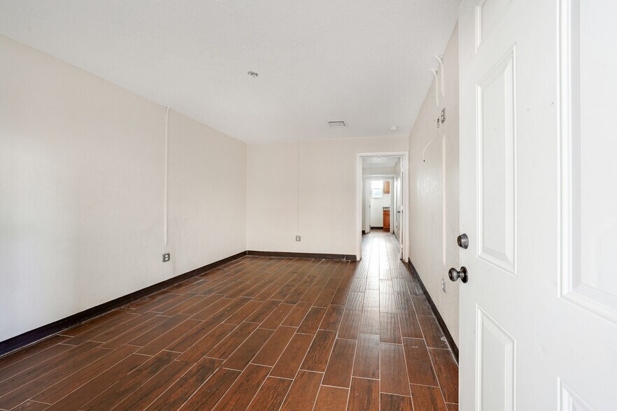 More Photos Of 733 Dr Martin Luther King Jr Blvd W, Belle Glade Apartments For Sale