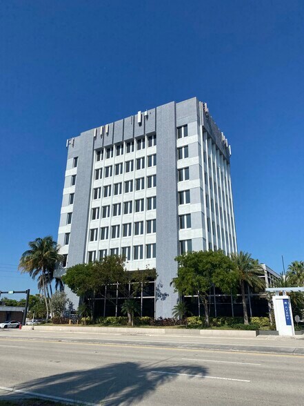 More Photos Of 225 N Federal Hwy, Pompano Beach Office For Lease