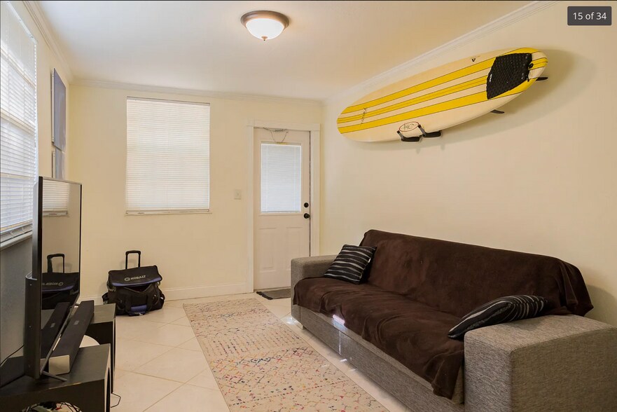More Photos Of 326 S Federal Hwy, Lake Worth Specialty For Sale
