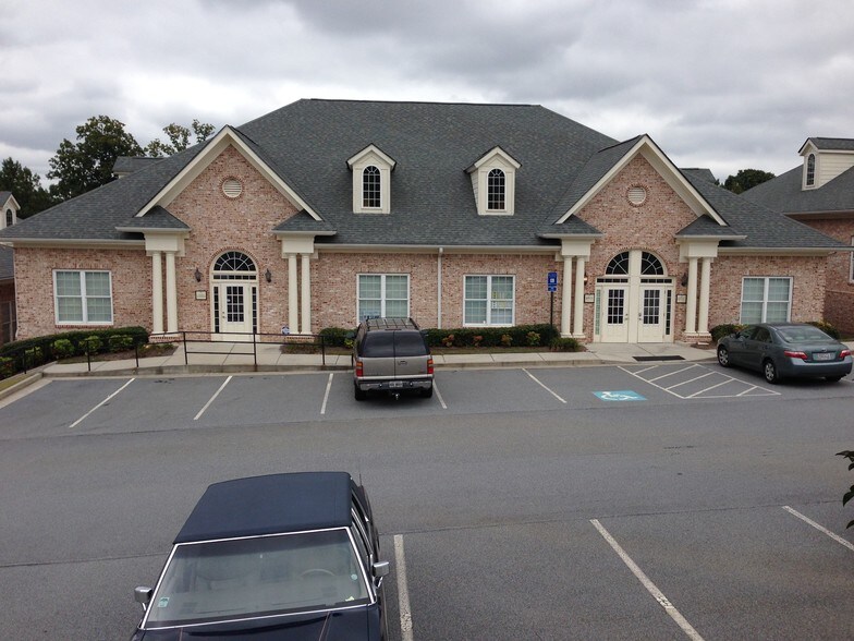 More Photos Of 3296 Summit Ridge Pky, Duluth Medical For Sale