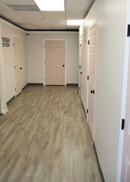 More Photos Of 13555 Automobile Blvd, Clearwater Medical For Lease