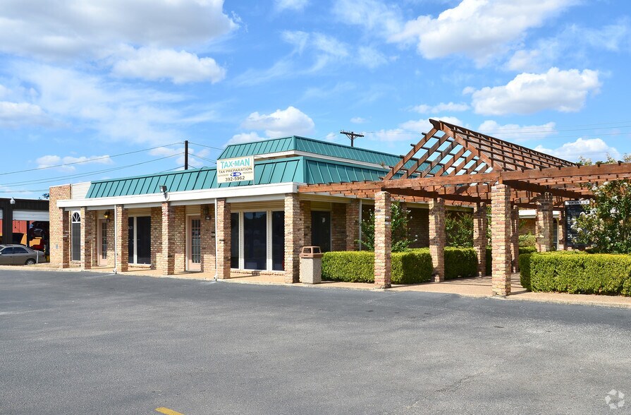 More Photos Of 1205 N State Highway 123, San Marcos Office For Lease