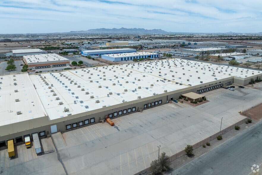 More Photos Of 9600 Pan American, El Paso Distribution For Lease