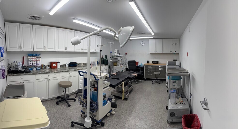 More Photos Of 4710 N Habana Ave, Tampa Medical For Sale