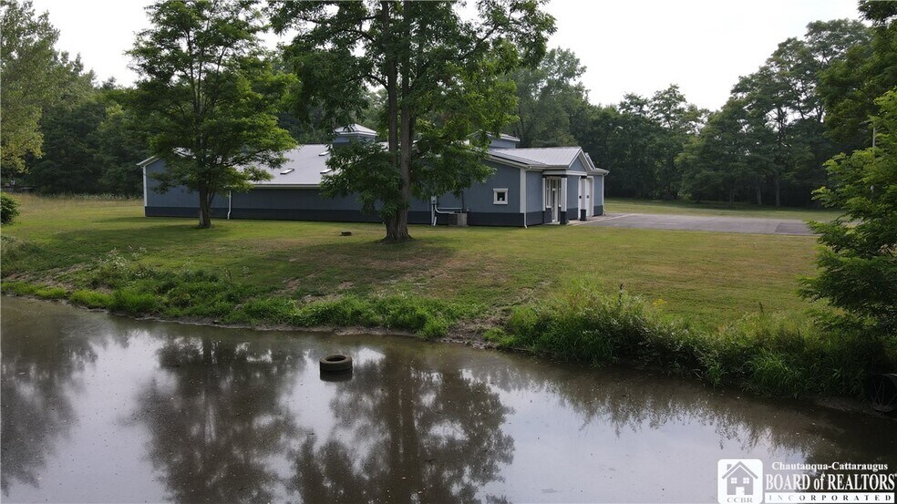 More Photos Of 699 Versailles Rd, Silver Creek Warehouse For Sale