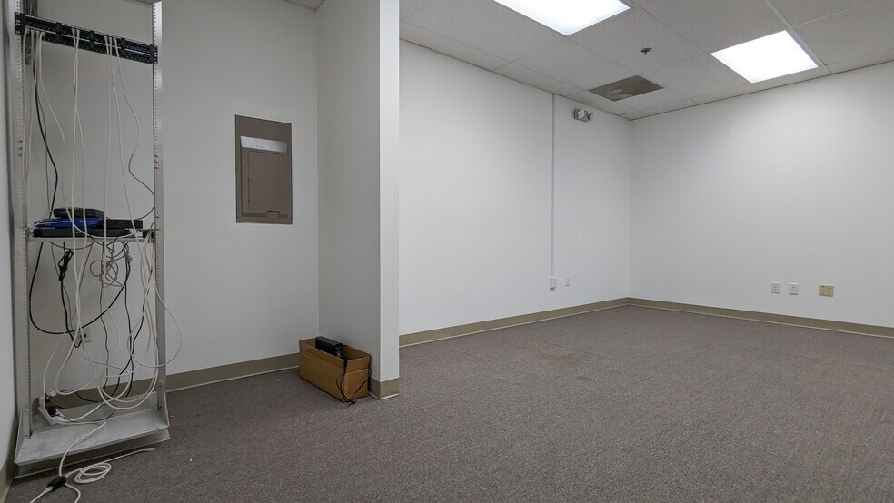 More Photos Of 1795 Boston Post Rd, Guilford Office For Sale