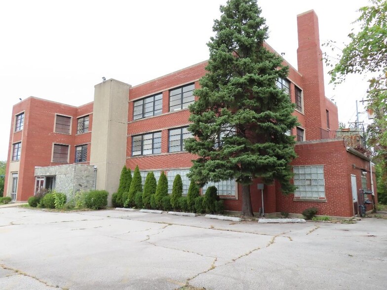 Primary Photo Of 1308 W 105th St, Chicago Office For Sale