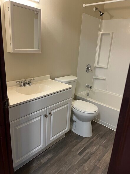 More Photos Of 200 N 11th St, Greenfield Apartments For Sale