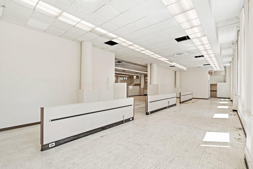 More Photos Of 2411 Santa Clara Ave, Alameda Bank For Lease