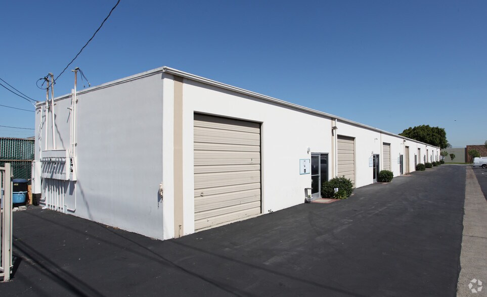 More Photos Of 1253 Logan Ave, Costa Mesa Light Manufacturing For Lease