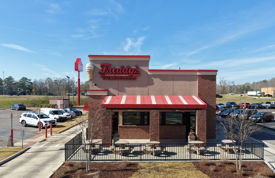 Primary Photo Of 190 Vaughan Ln, Pell City Fast Food For Sale