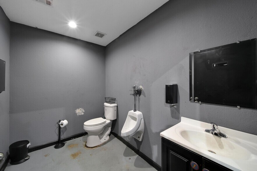 More Photos Of 24200 Webb Rd, Porter Industrial For Sale