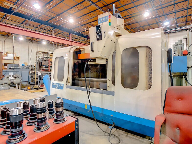 More Photos Of 11625 N 54th St, Clearwater Manufacturing For Sale