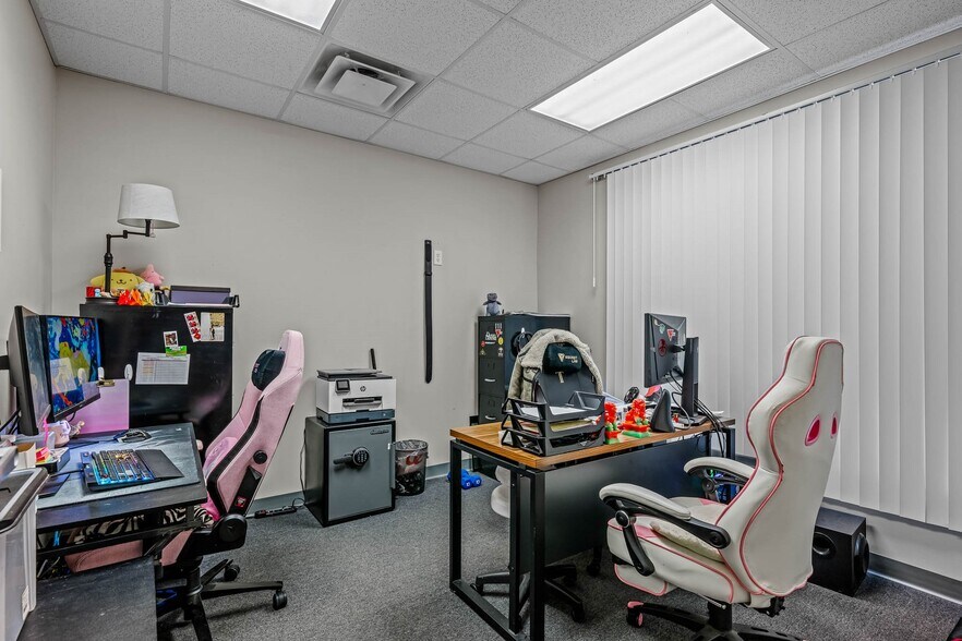 More Photos Of 1774 S Grant Ave, Springfield General Retail For Sale