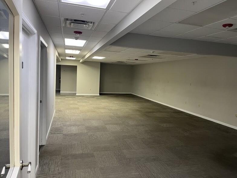 More Photos Of 604 Old Liverpool Rd, Liverpool Freestanding For Lease