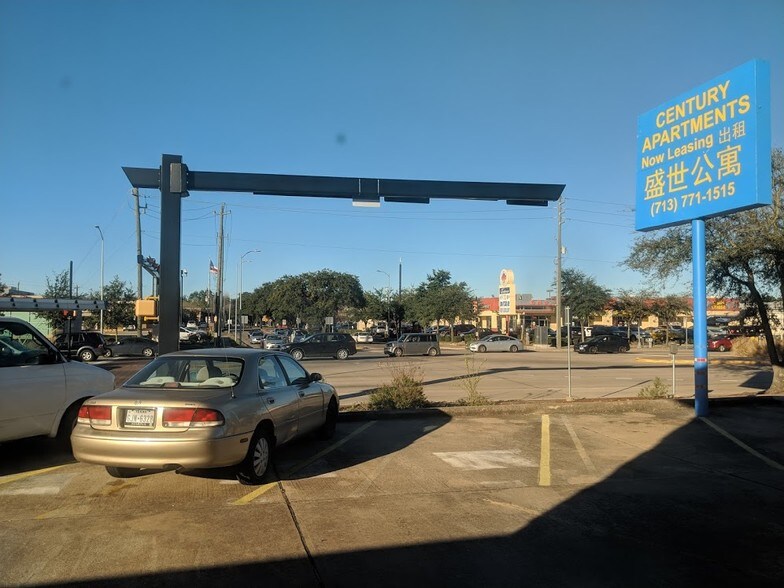 More Photos Of 9203 Bellaire Blvd, Houston Apartments For Lease