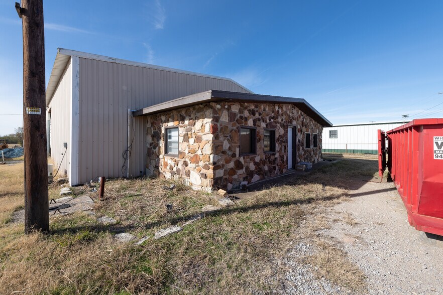 More Photos Of 1264 US Highway 281, Wichita Falls Service For Sale