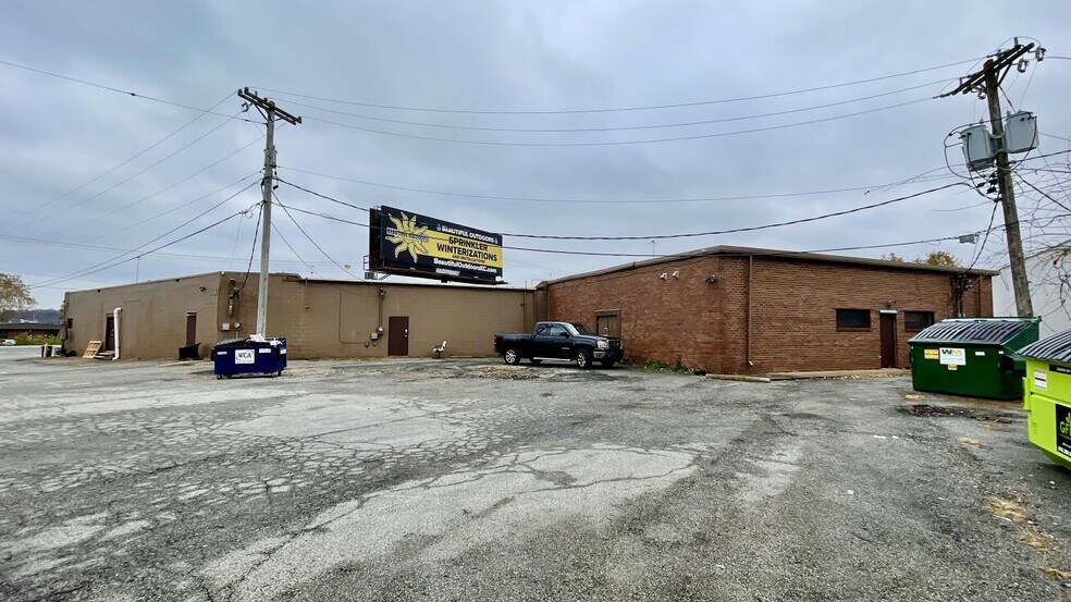 More Photos Of 3100-3102 S 24th St, Kansas City Storefront Retail Office For Lease