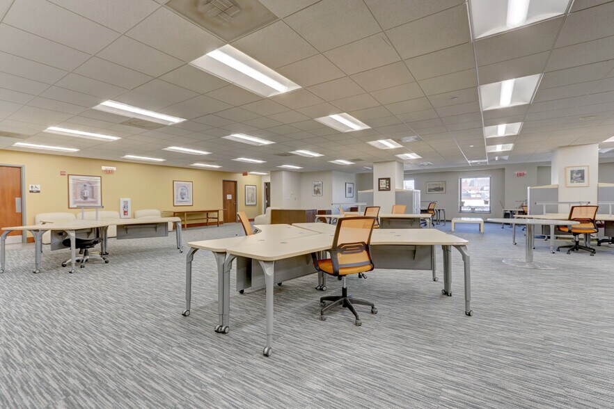 More Photos Of 1 W State St, Trenton Office For Lease