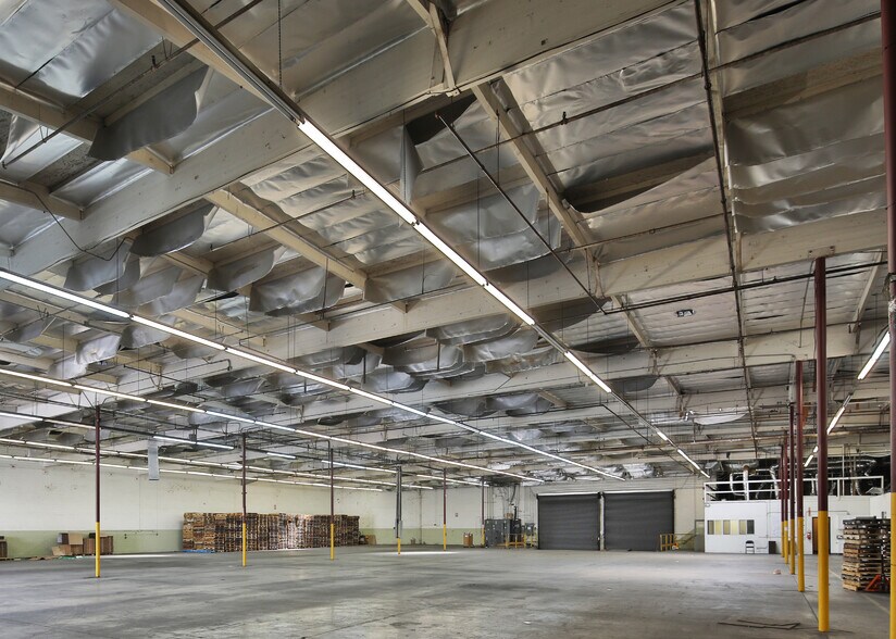 More Photos Of 201 W 138th St, Los Angeles Warehouse For Sale