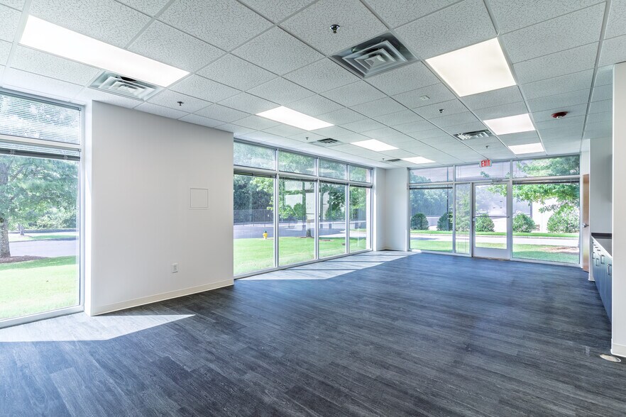 More Photos Of 5150 Oakley Industrial Blvd, Fairburn Distribution For Lease