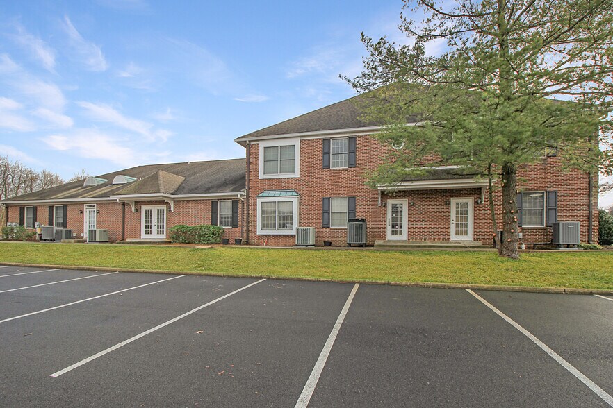 More Photos Of 593 Bethlehem Pike, Montgomeryville Medical For Lease