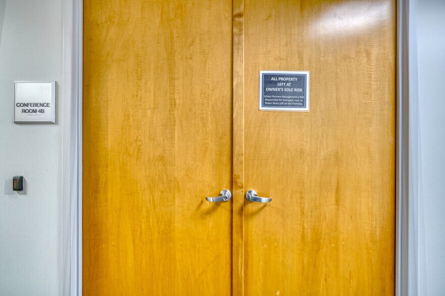 More Photos Of 438 N Frederick Ave, Gaithersburg Medical For Sale