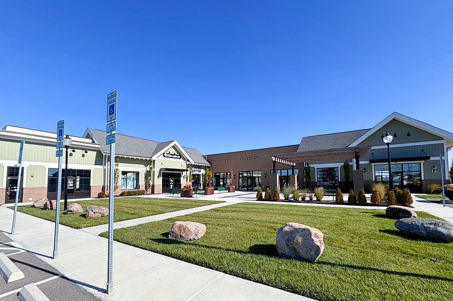 More Photos Of 3621 Southwest Blvd, Grove City General Retail For Lease