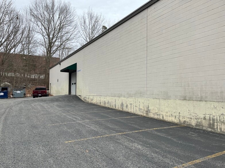 More Photos Of 90 Hudson Rd, Canton Industrial For Lease