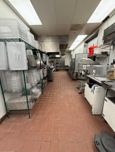 More Photos Of 340 Vin Rambla, El Paso Restaurant For Lease