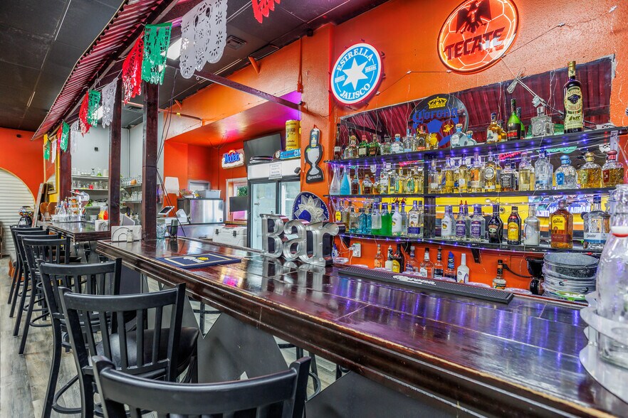 More Photos Of 528 W Clark St, Pasco Restaurant For Sale