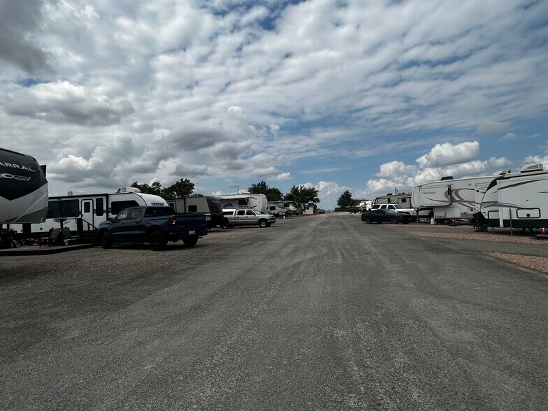 More Photos Of 1810 County Road 374, Taylor Land For Lease