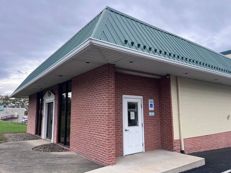 More Photos Of 871 W King St, Shippensburg Office For Lease