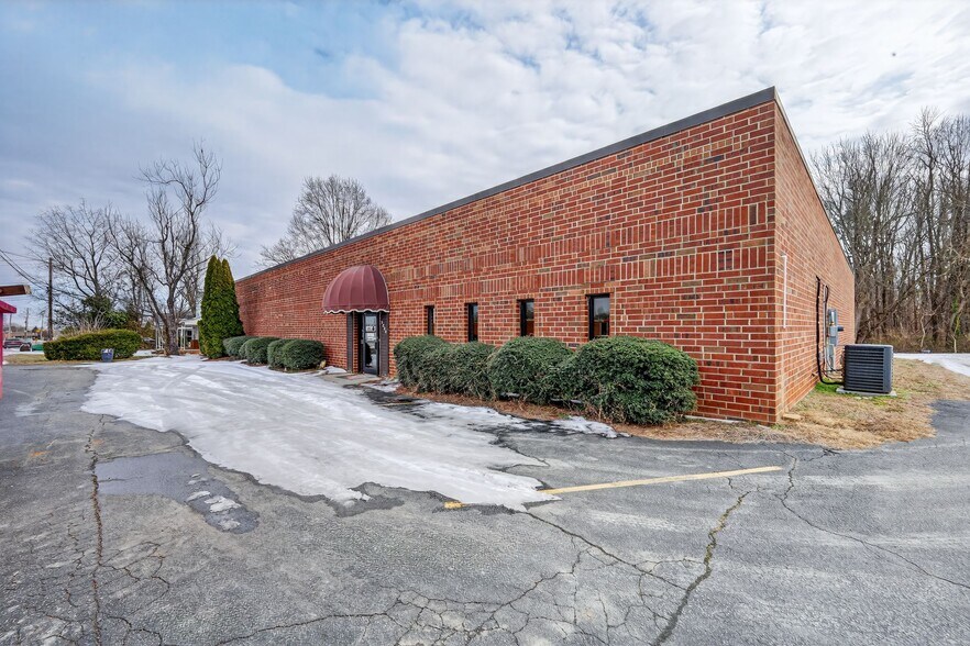 Primary Photo Of 1225 W Market Center Dr, High Point Warehouse For Sale