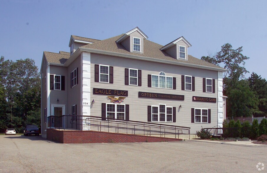More Photos Of 532-534 Main St, Weymouth Office For Lease