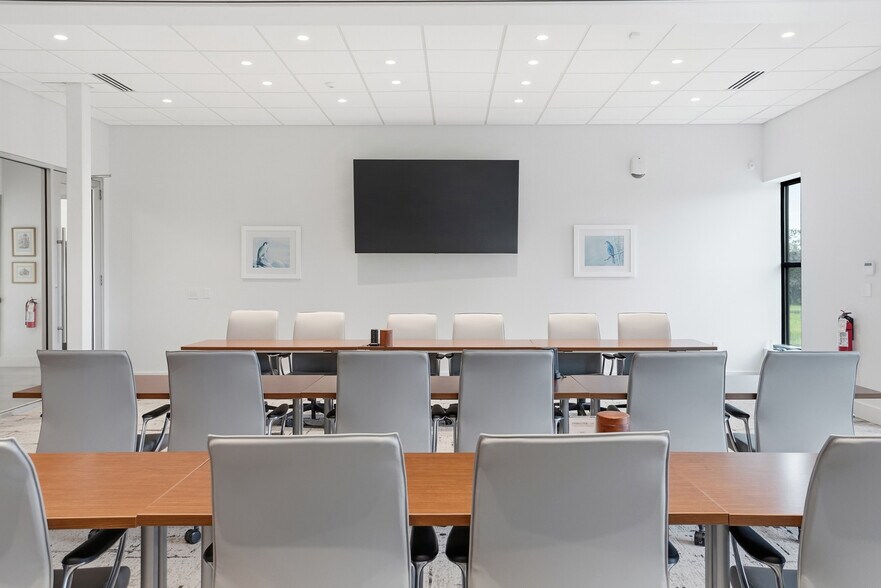 More Photos Of 1650 US Highway 1 S, Saint Augustine Office For Lease