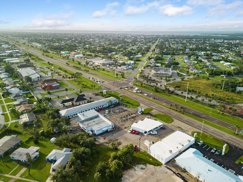 More Photos Of 2886 Tamiami Trl, Port Charlotte Office Residential For Lease
