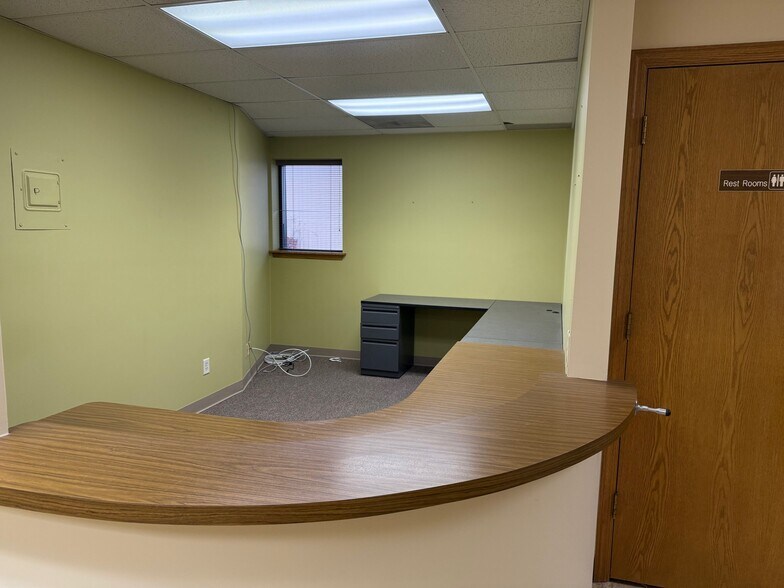 More Photos Of 2535 W Bethany Rd, Sycamore Medical For Lease