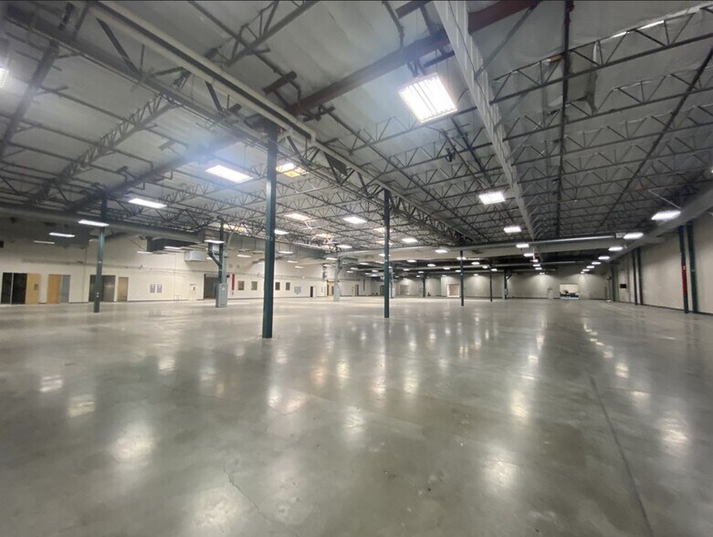 More Photos Of 2200-2240 S McDowell Boulevard Ext, Petaluma Manufacturing For Lease