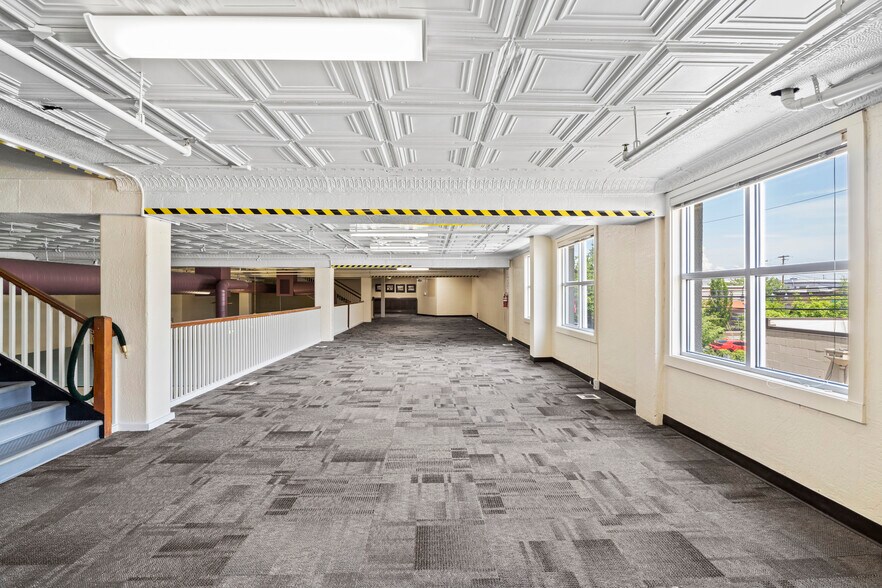 More Photos Of 117 S Central Ave, Medford Office For Sale